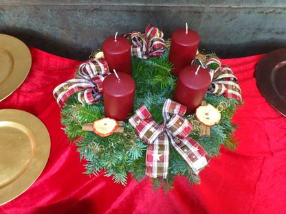 Adventkranz Weihnachten Blumen | Hallein